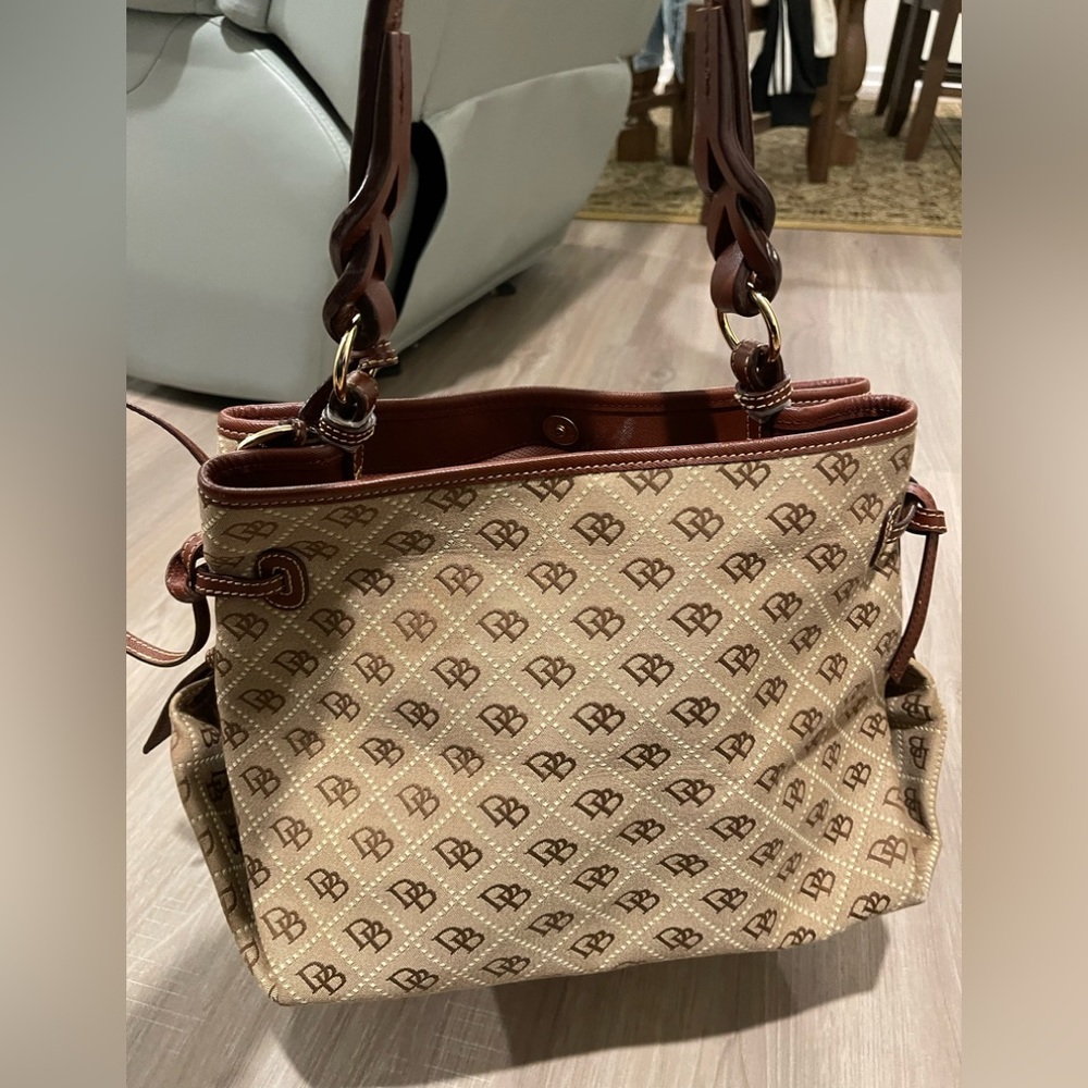 Dooney & Bourke shoulder bag